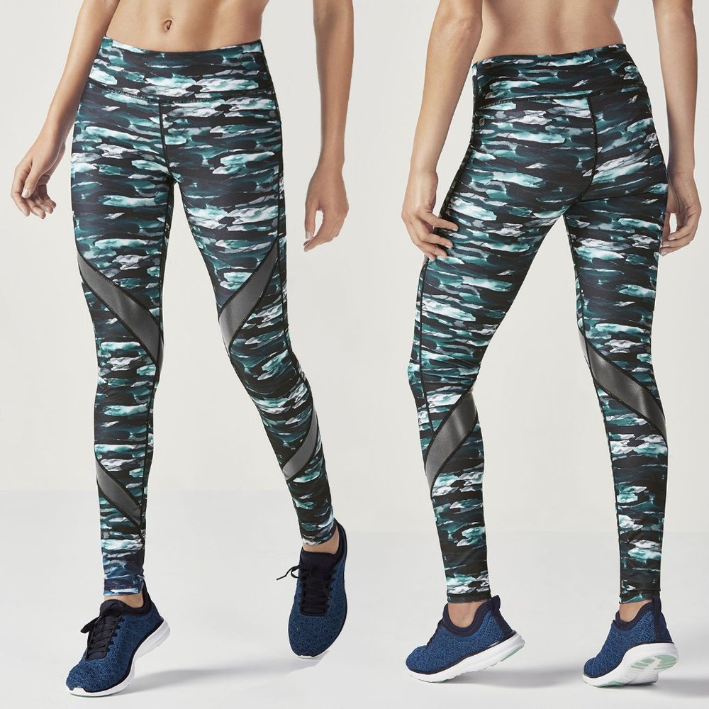 Fabletics Leggings in Teal/Black Print